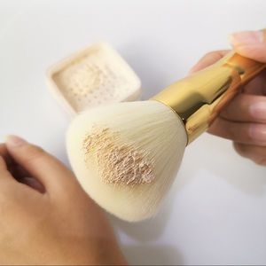 OLAJULIE+ BIG SIZE FERRULE FACE MAKEUP BRUSH.